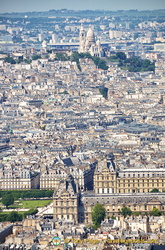 Long view of Sacré-Cœur Montmartre